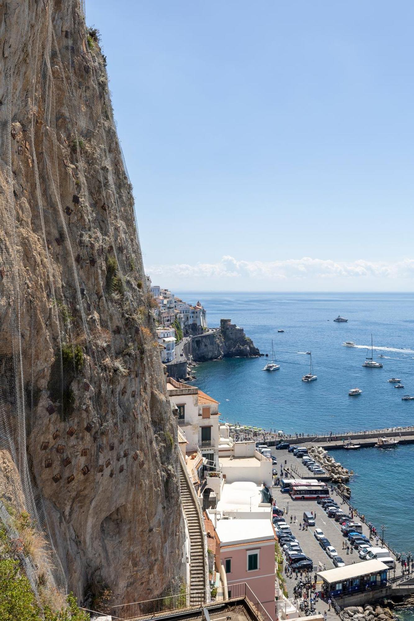 Apartments Amalfi Design Sea View Accessible By 250 Steps Экстерьер фото