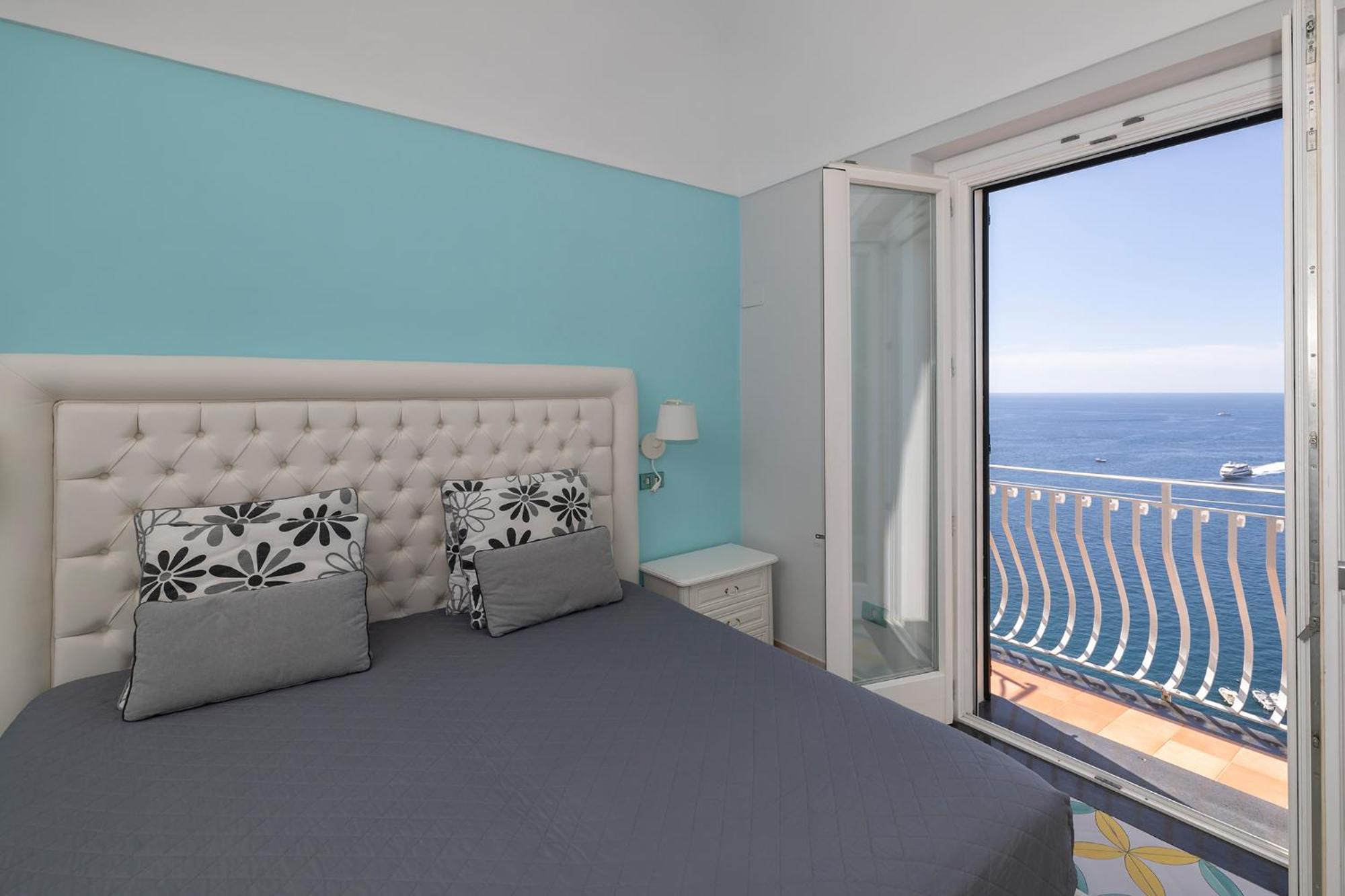 Apartments Amalfi Design Sea View Accessible By 250 Steps Экстерьер фото