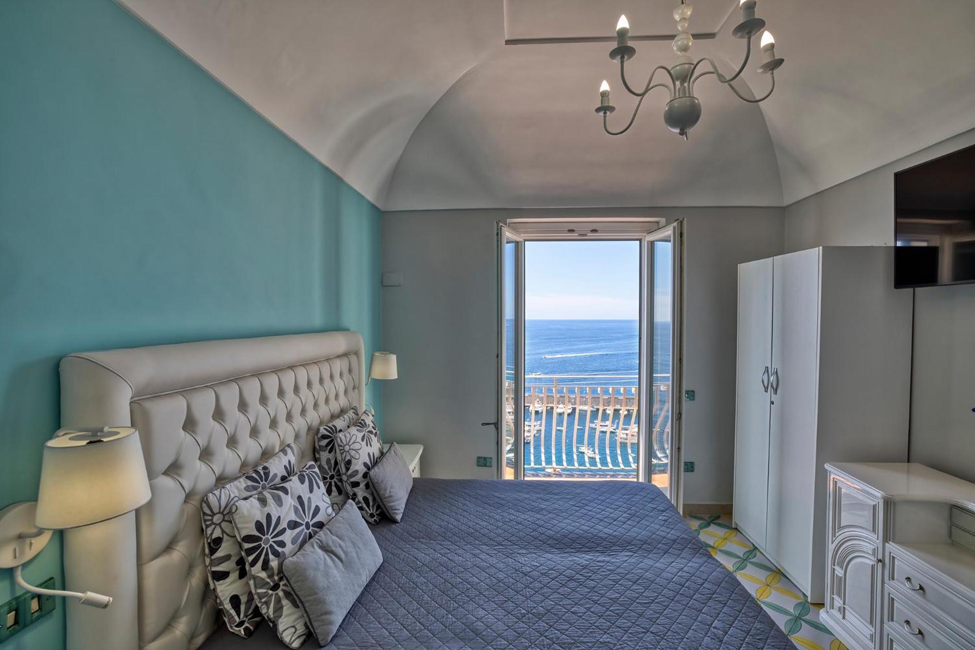 Apartments Amalfi Design Sea View Accessible By 250 Steps Экстерьер фото