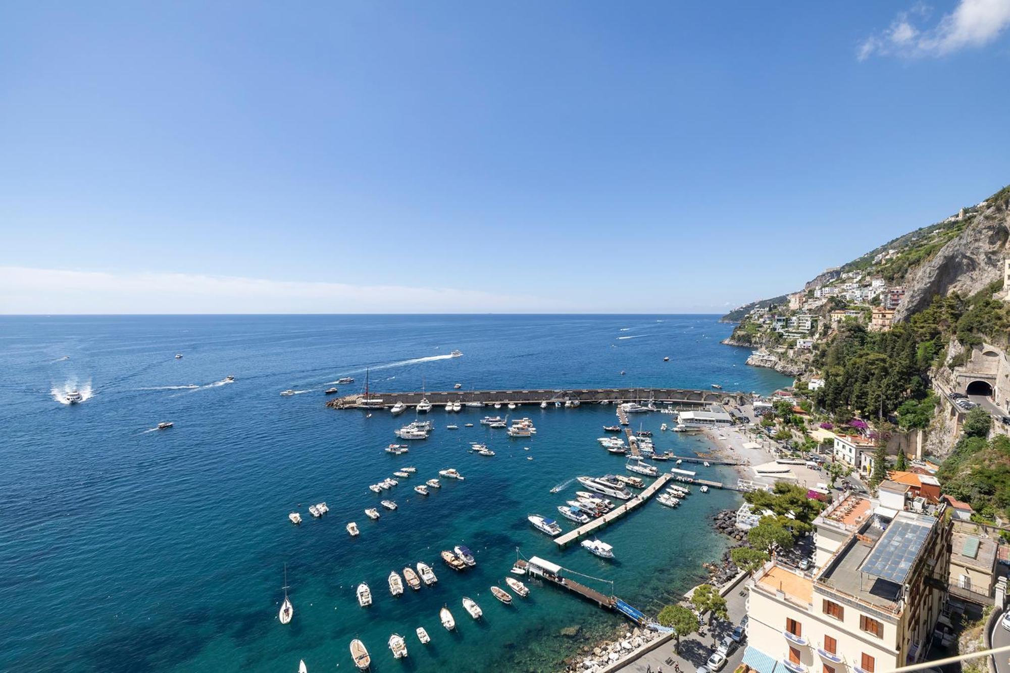 Apartments Amalfi Design Sea View Accessible By 250 Steps Экстерьер фото