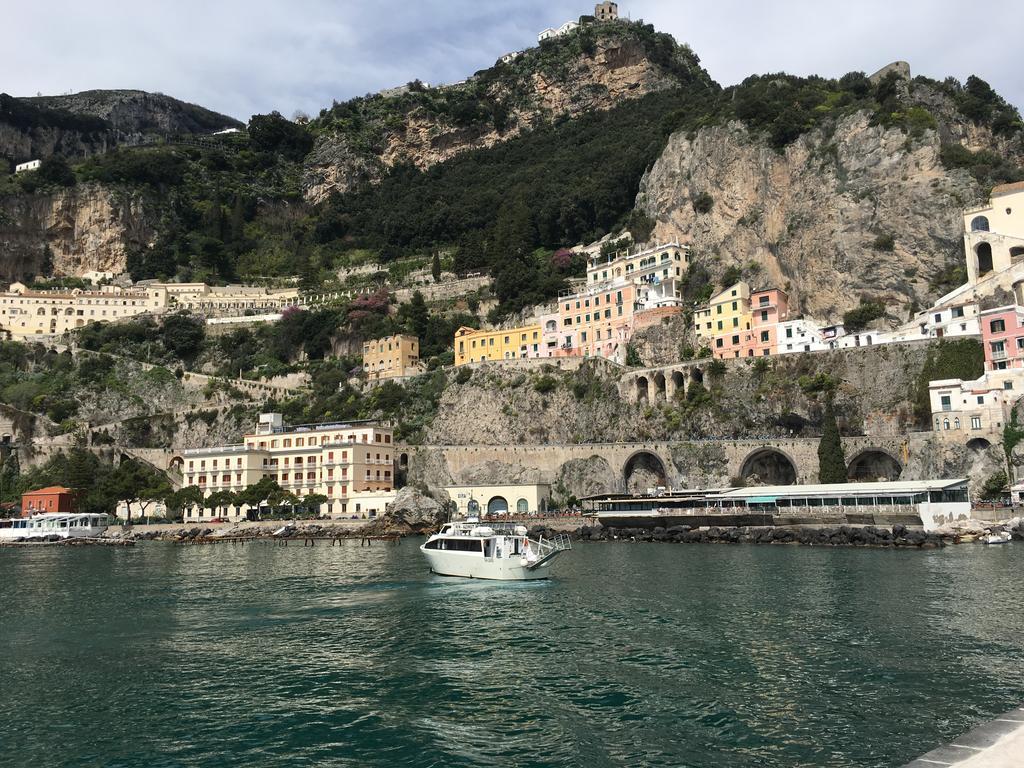 Apartments Amalfi Design Sea View Accessible By 250 Steps Экстерьер фото