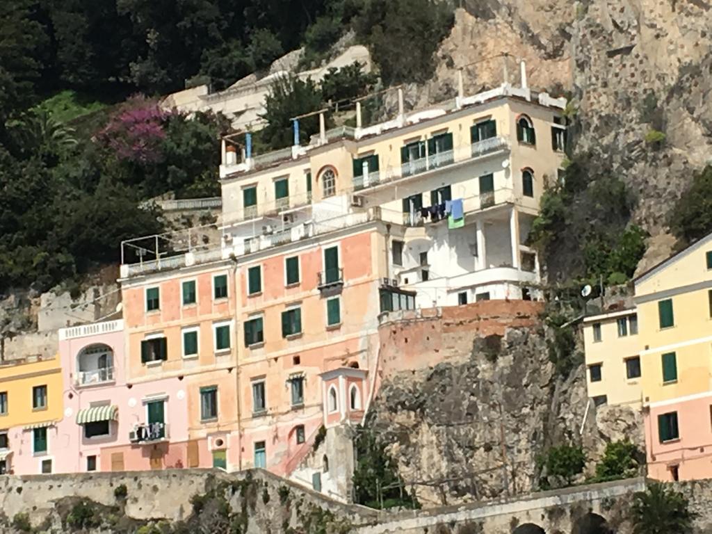 Apartments Amalfi Design Sea View Accessible By 250 Steps Экстерьер фото